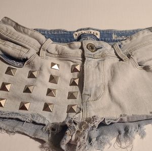 Bullhead denim company shorts